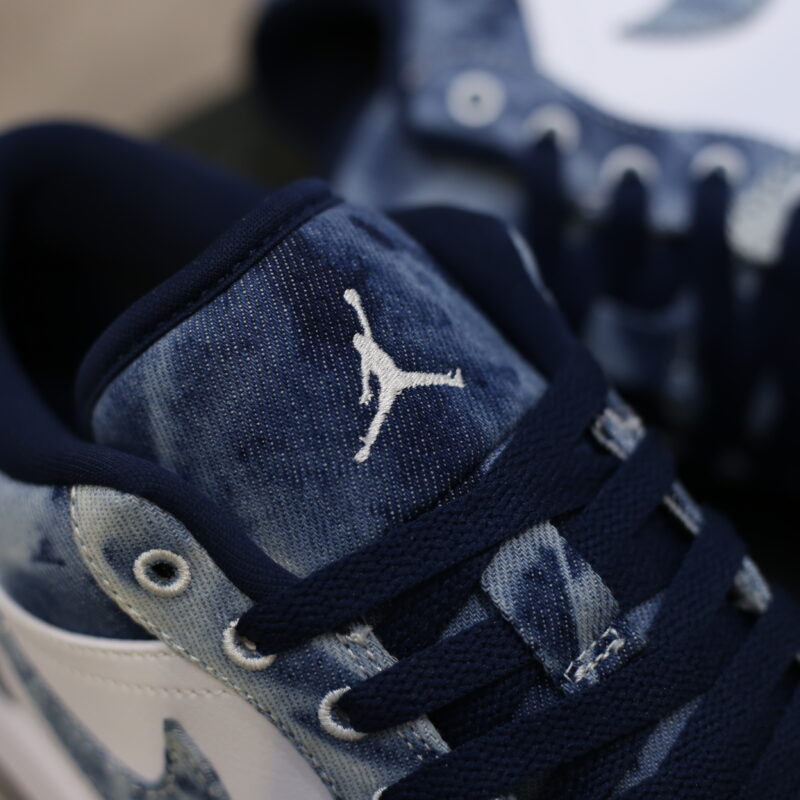 Air Jordan 1 Low SE 'WASHED DENIM'