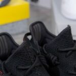 Giày Adidas Yeezy Boost 350 V2 ‘Bred’