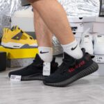 Giày Adidas Yeezy Boost 350 V2 ‘Bred’