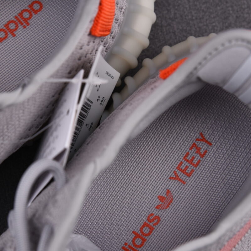 (BEST) adidas Yeezy 350 V2 ‘TAIL LIGHT’