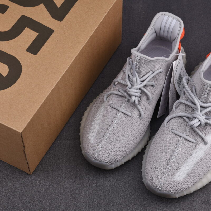 (BEST) adidas Yeezy 350 V2 ‘TAIL LIGHT’