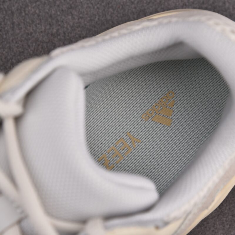 (BEST) adidas Yeezy Boost 700 'ANALOG'