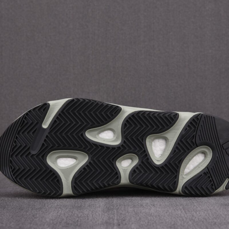 (BEST) adidas Yeezy Boost 700 'SALT'