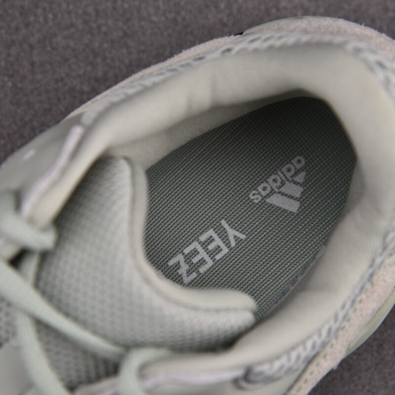 (BEST) adidas Yeezy Boost 700 'SALT'