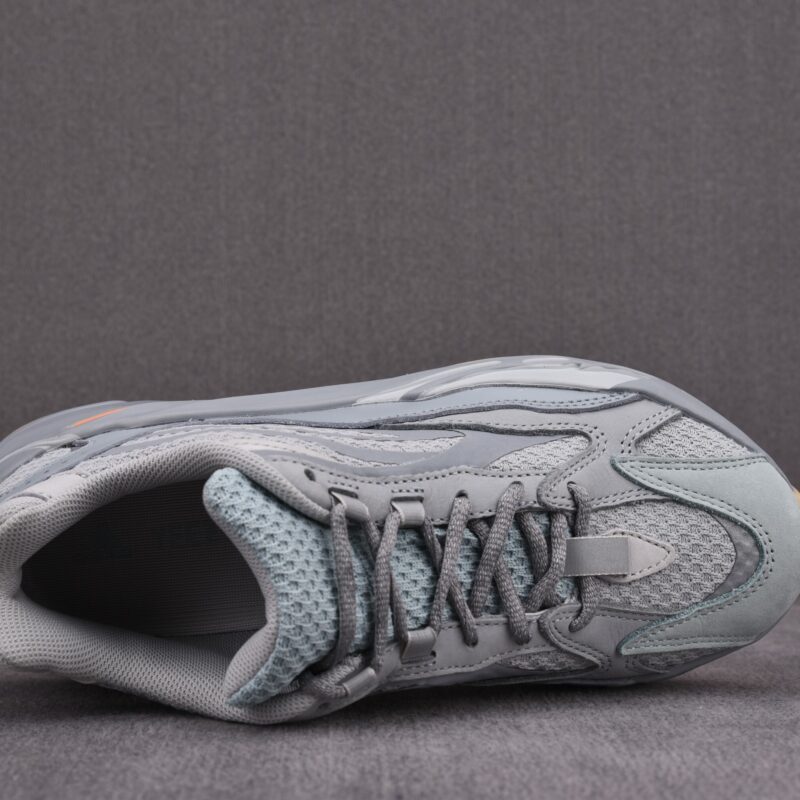 (BEST) adidas Yeezy Boost 700 V2 'INERTIA'