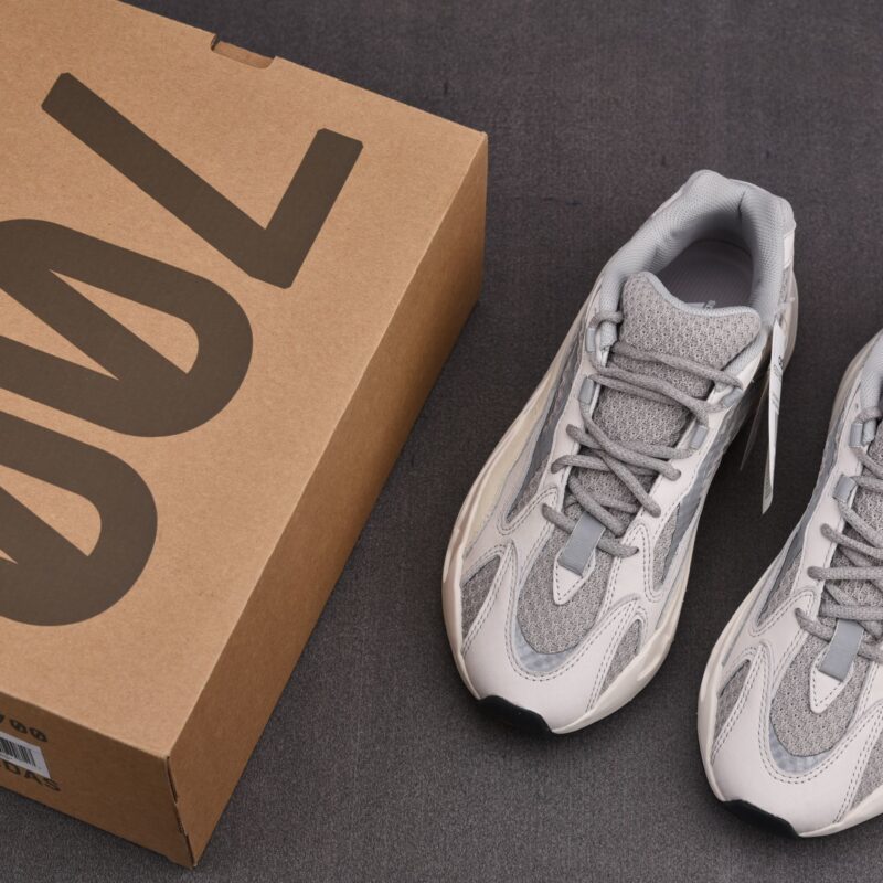 (BEST) adidas Yeezy Boost 700 V2 'STATIC'