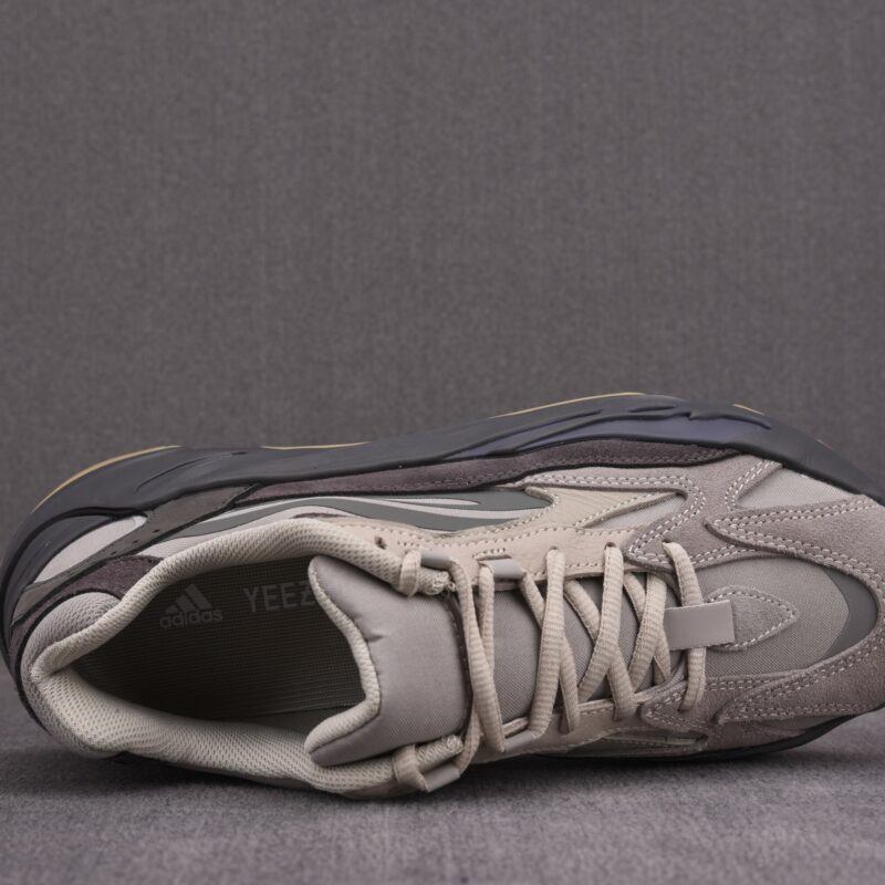 (BEST) adidas Yeezy Boost 700 V2 'TEPHRA'