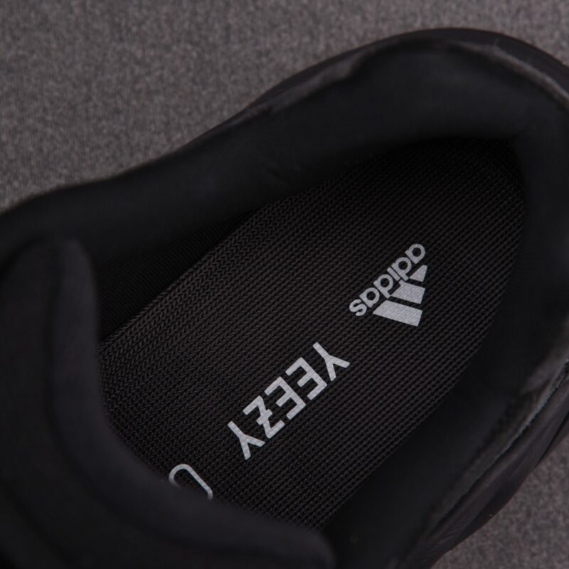 (BEST) adidas Yeezy Boost 700 V2 'VANTA'