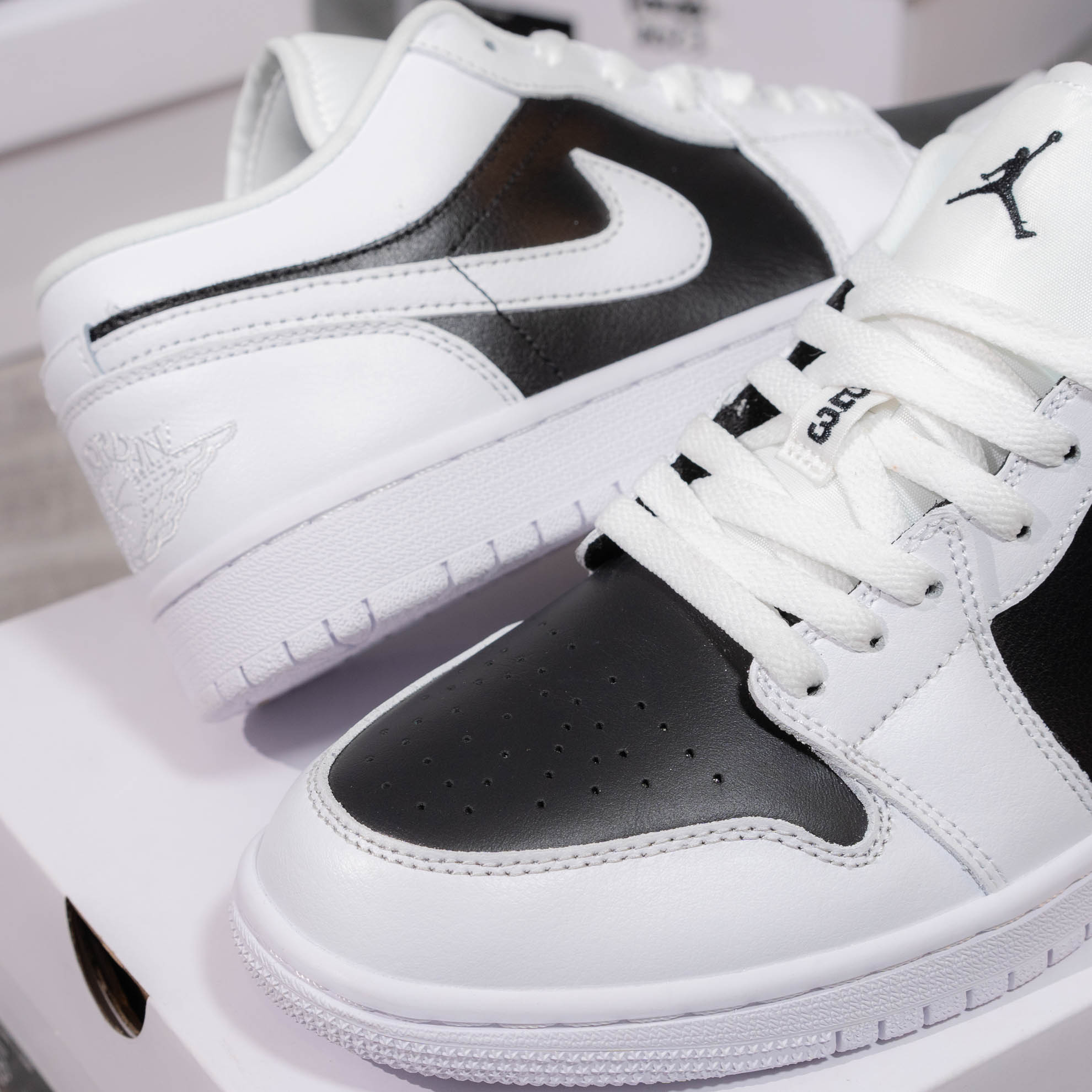 Giày Nike Air Jordan 1 Đen Trắng Low Panda