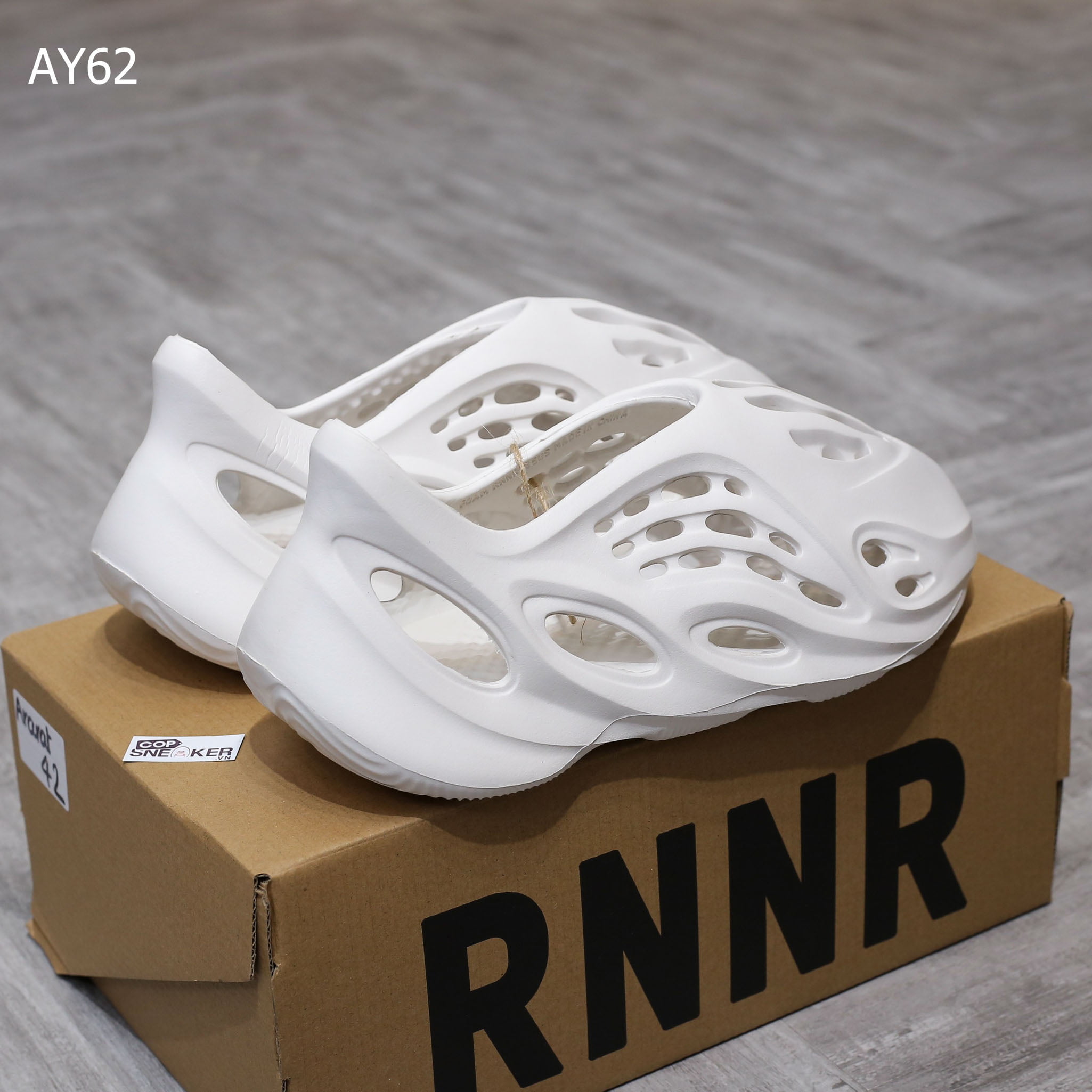 Giày Adidas Yeezy Foam Runner ‘Ararat’ rep 1:1