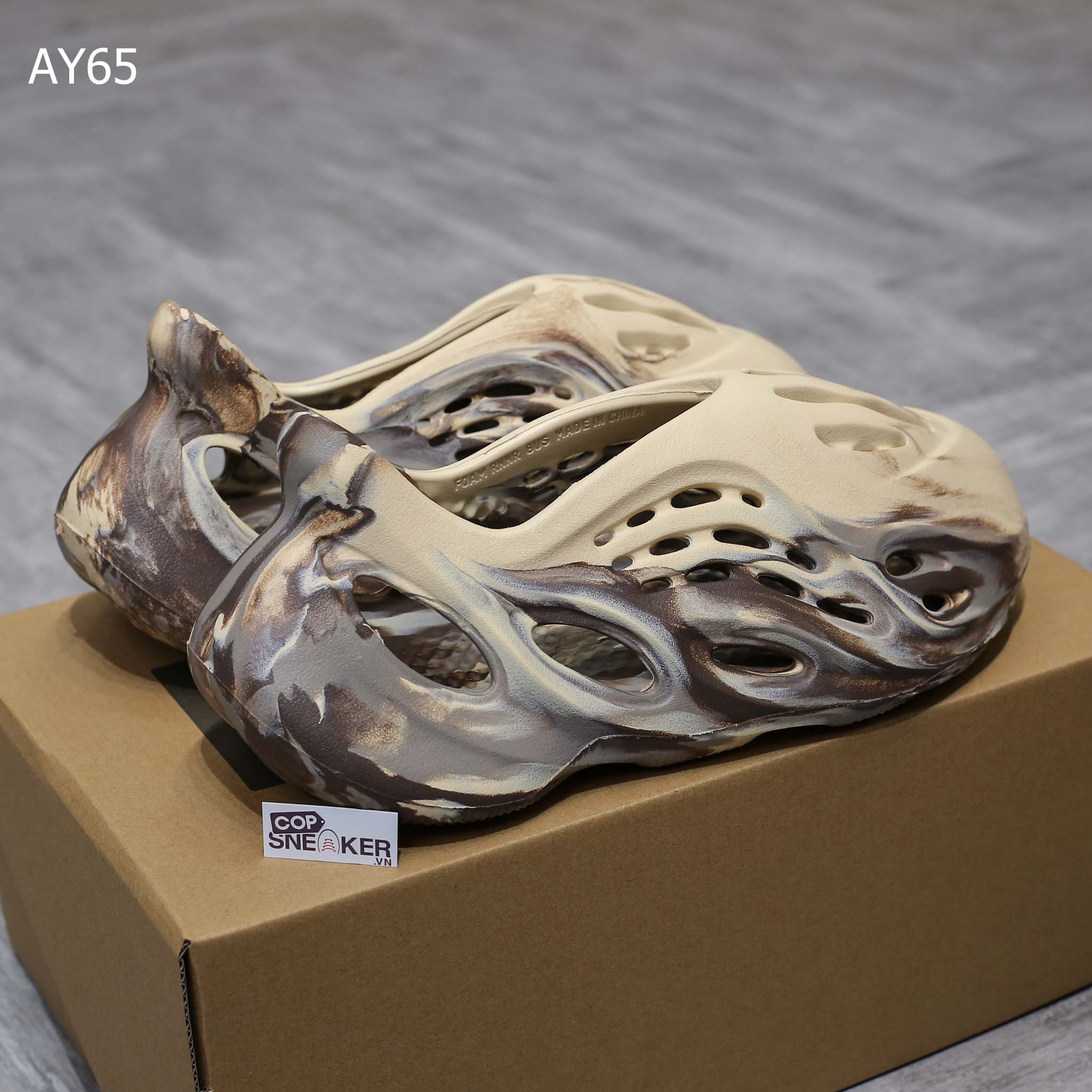 Giày Adidas Yeezy Foam Runner ‘MX Cream Clay’ rep 1:1