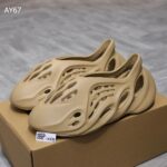 Giày Adidas Yeezy Foam Runner màu nâu ‘Ochre’ rep 1:1
