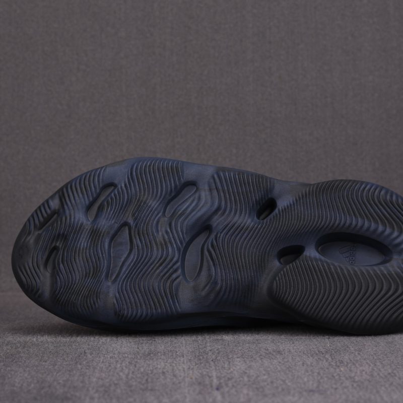 adidas Yeezy Foam RNNR ‘Mineral Blue’
