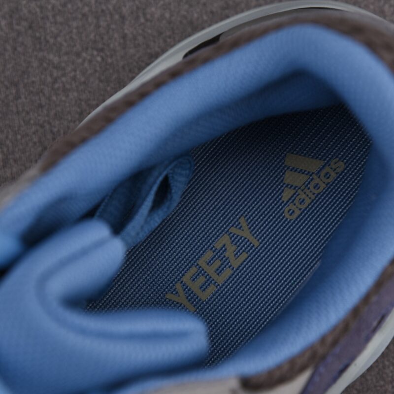 (BEST) adidas Yeezy Boost 700 'CARBON BLUE'