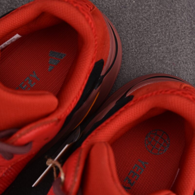 (BEST) adidas Yeezy Boost 700 'HI-RES RED'