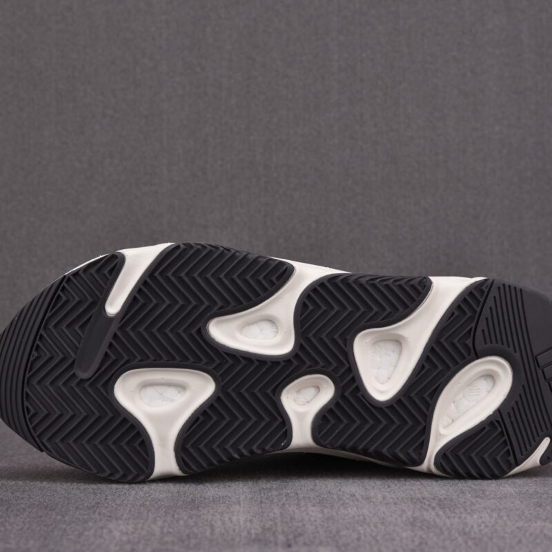 (BEST) adidas Yeezy Boost 700 V2 'CREAM'