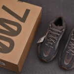 (BEST) adidas Yeezy Boost 700 V2 'MAUVE'