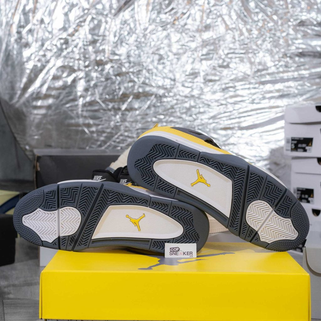 Giày Nike Air Jordan 4 Retro 'Lightning' 2021