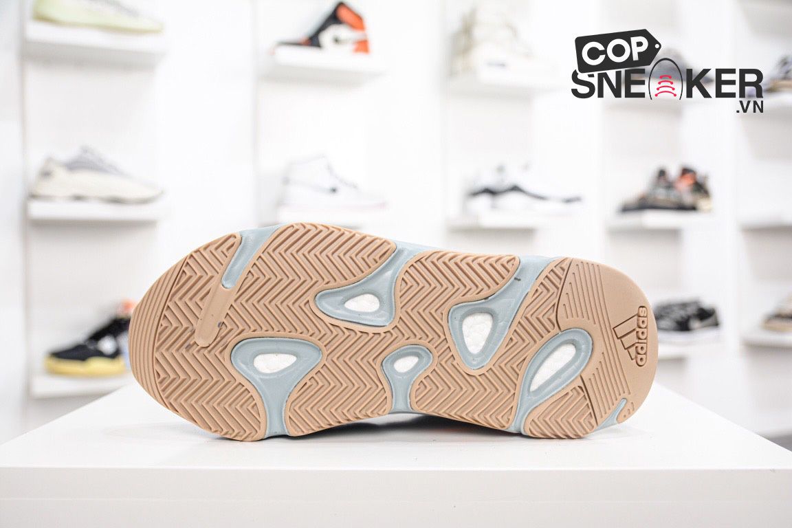 Giày Adidas Yeezy Boost 700 'Carbon Blue' Xanh Đen Rep 1:1