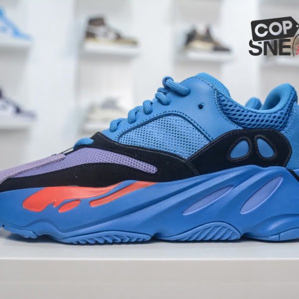 Giày Adidas Yeezy Boost 700 ‘Hi-Res Blue’ Xanh Rep 1:1