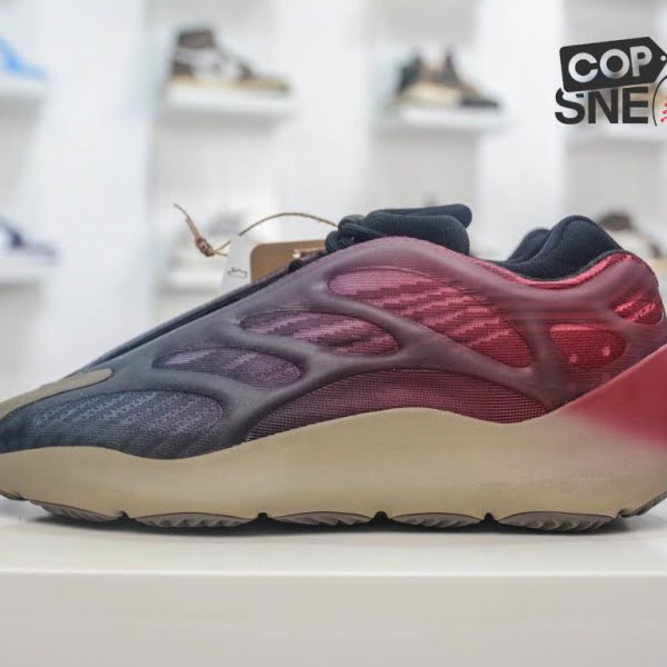 Giày Adidas Yeezy 700 V3 'Fade Carbon' Rep 1:1