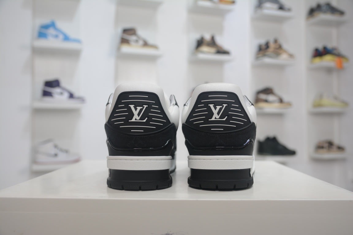 Giày Louis Vuitton LV Trainer Monogram Denim Black Like Auth