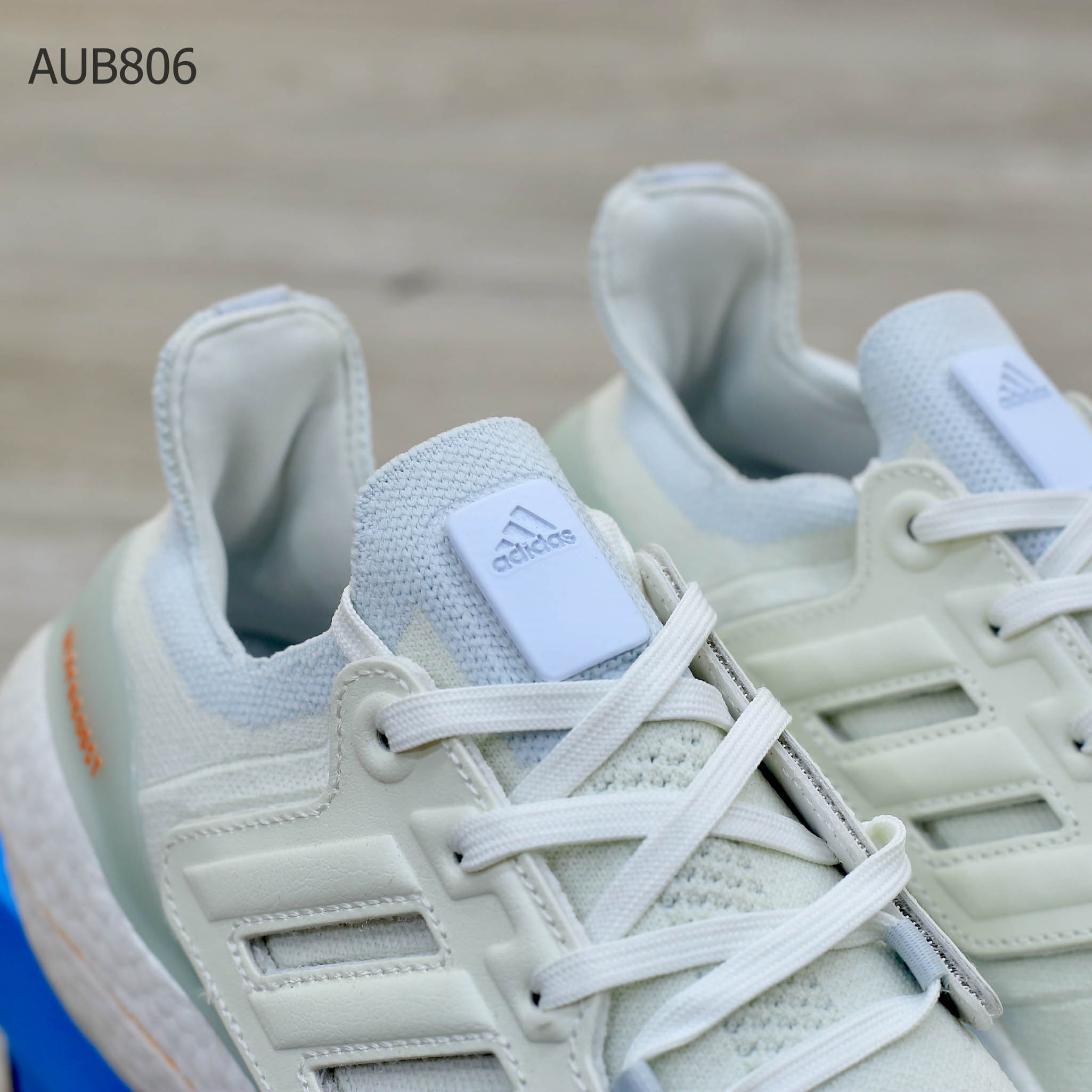 Giày Adidas UltraBoost 22 White Blue Tint