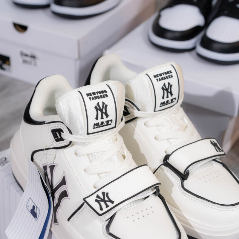 Giày MLB Chunky Liner Mid New York Yankees Black Like Auth