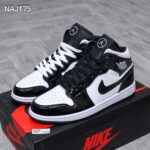 Giày Nike Air Jordan 1 Mid ‘Carbon Fiber’ Like Auth