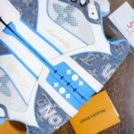 Giày Louis Vuitton Lv Trainer Monogram Denim Blue quai Velcro Like Auth