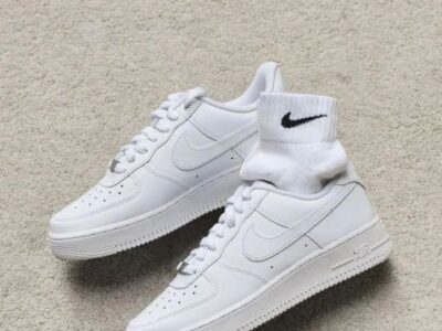 những đôi giày sneaker cổ điển không bao giờ lỗi thời