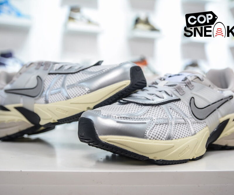 Giày Nike Runtekk Summit White Metallic Silver