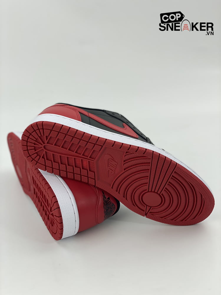 Giày Nike Air Jordan 1 Retro Low Bred 2015