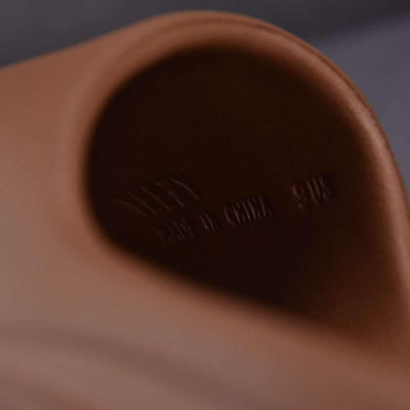 adidas Yeezy Slide 'Flax'