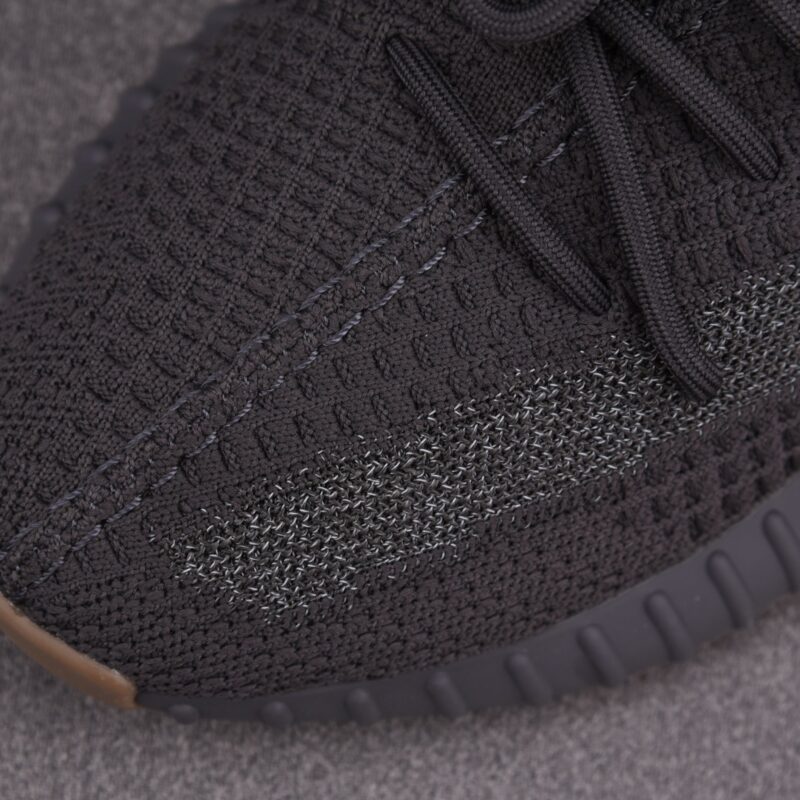 (BEST) adidas Yeezy 350 V2 ‘CINDER’