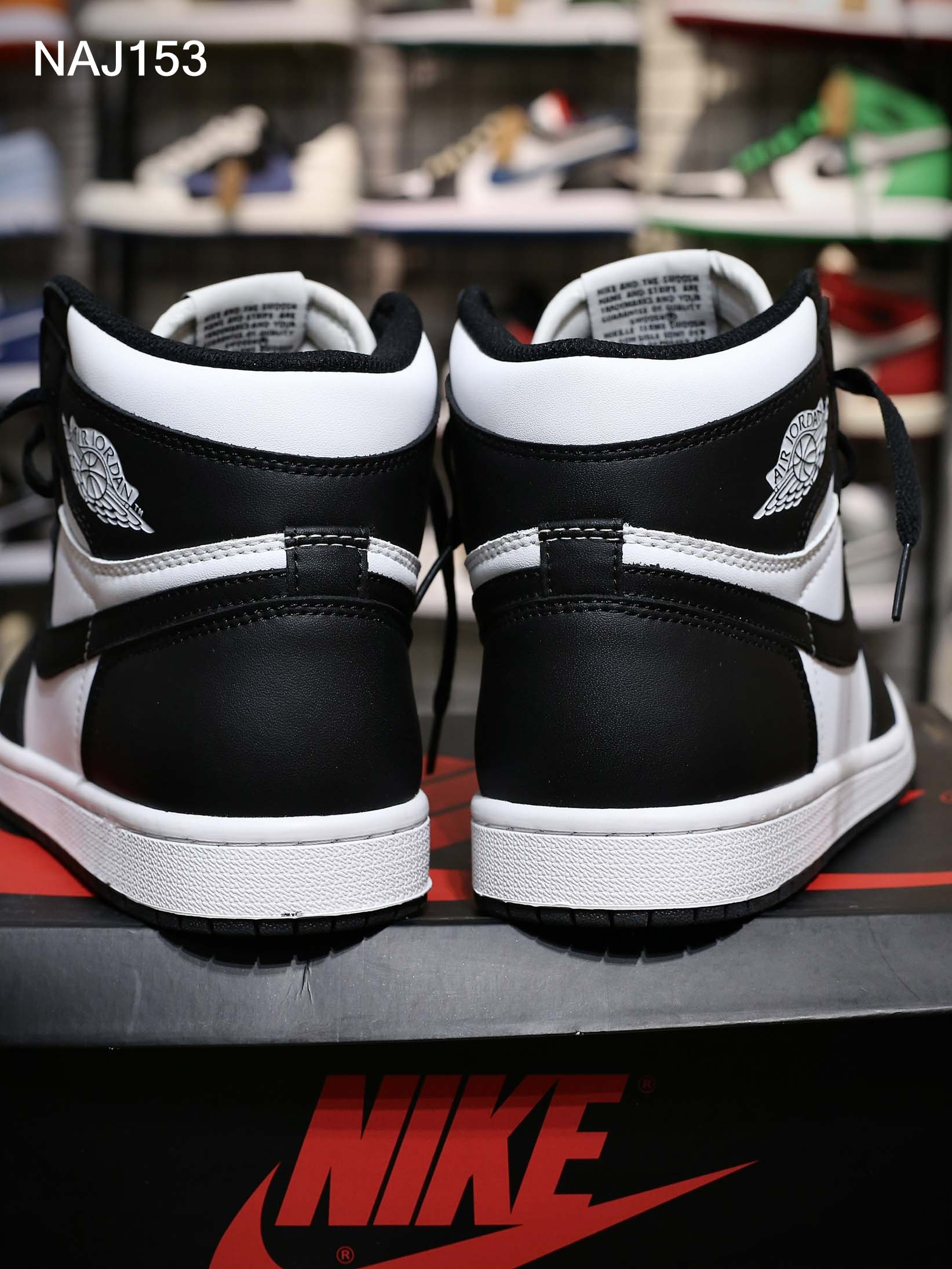 Nike Air Jordan 1 Retro High Black White Like Auth