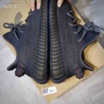 Giày Adidas Yeezy 350 V2 Black Static Black (phản quang dây) Best Quality