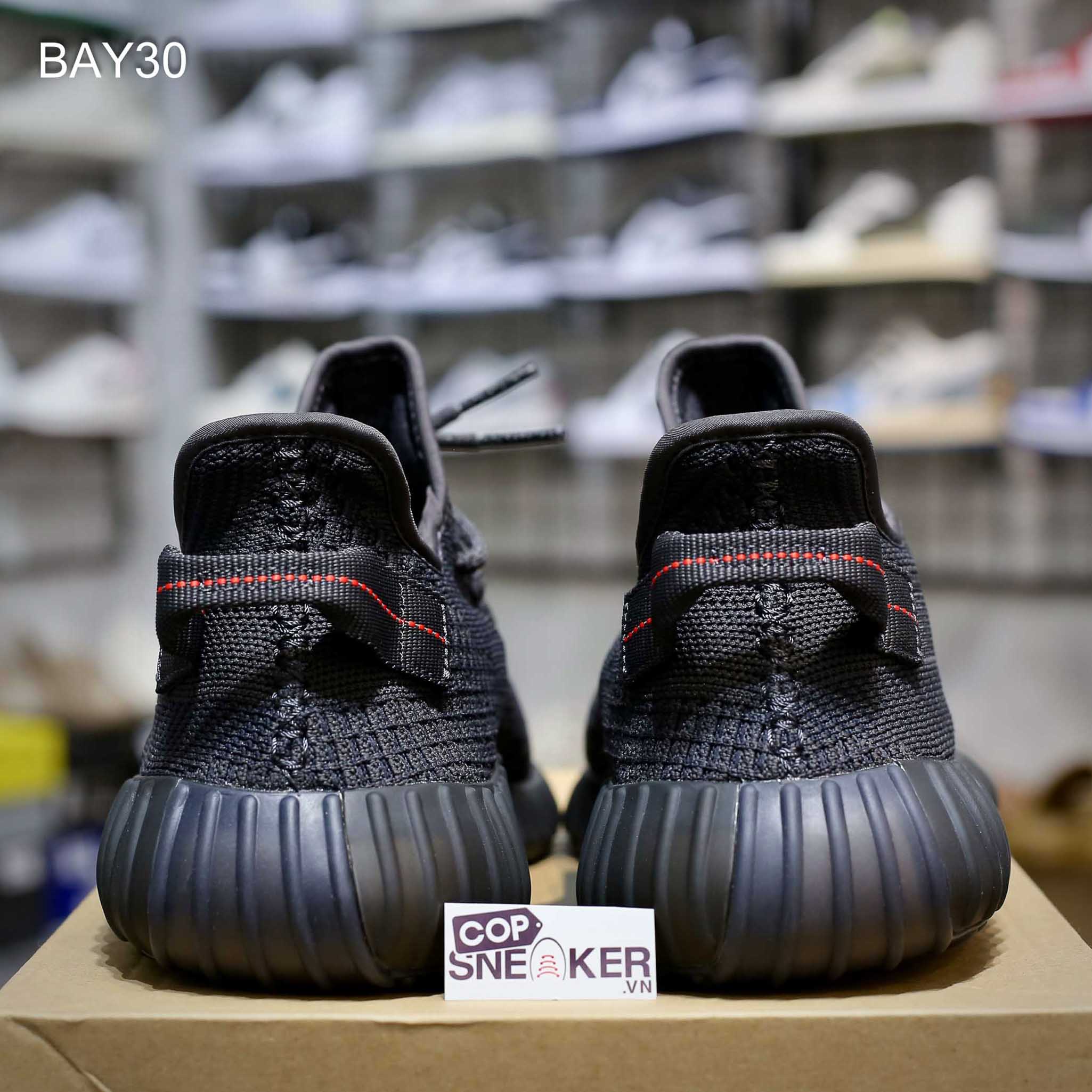 Giày Adidas Yeezy 350 V2 Black Static Black (phản quang dây) Best Quality 