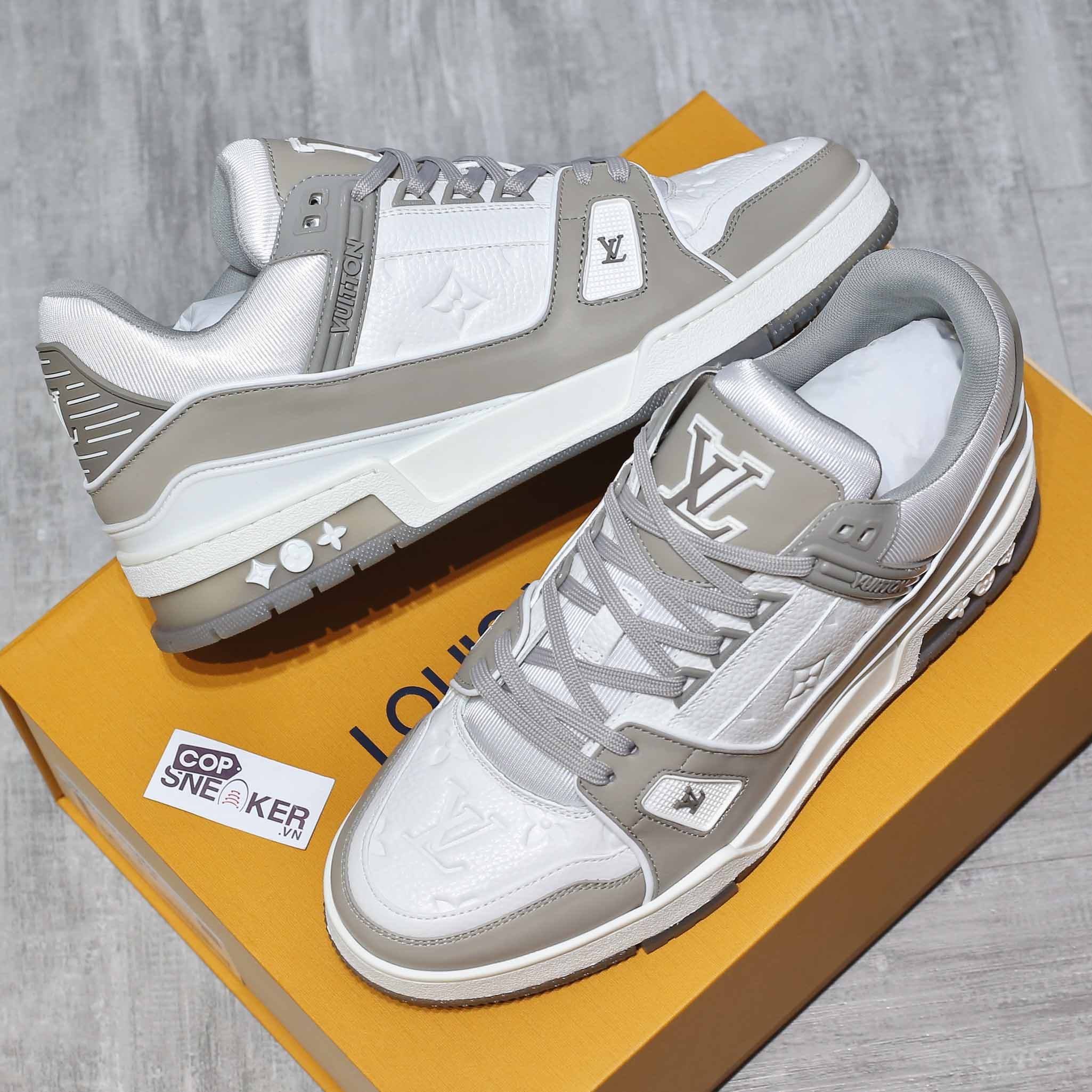 Giày Louis Vuitton LV Trainers In Grey