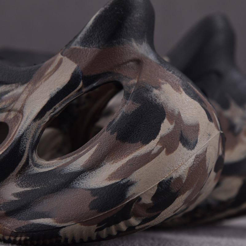 adidas Yeezy Foam Runner ‘MX Cinder’