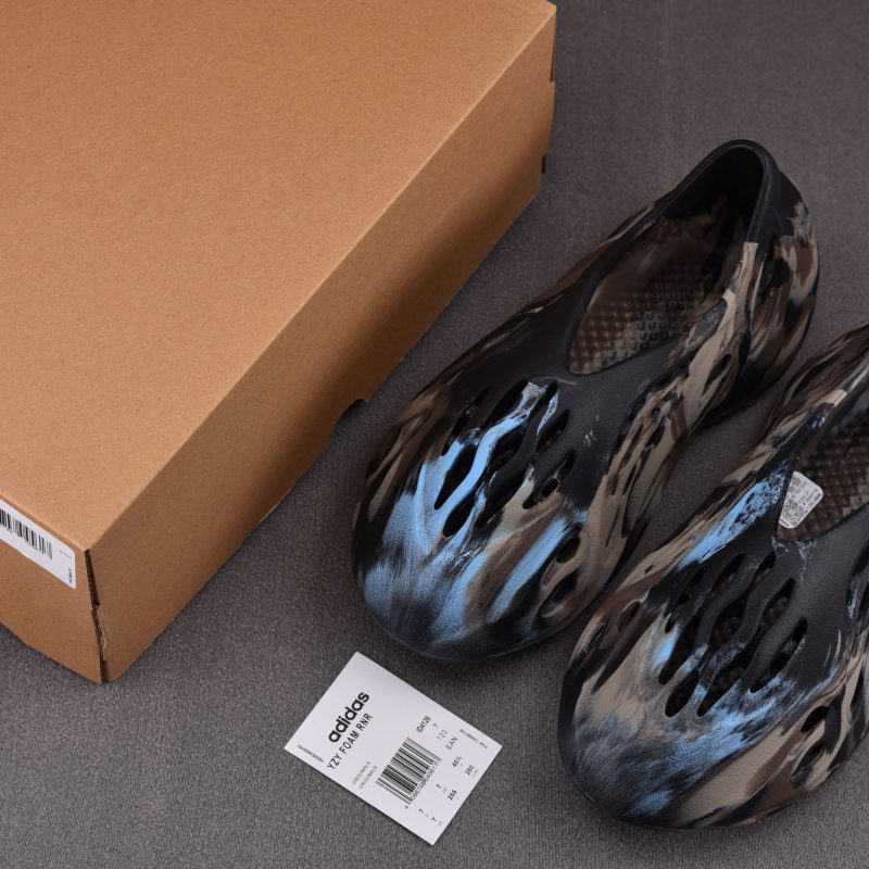 adidas Yeezy Foam Runner ‘MX Cinder’