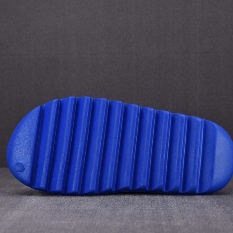 adidas Yeezy Slide ‘Azure’