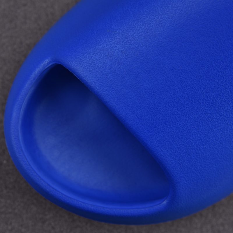 adidas Yeezy Slide ‘Azure’