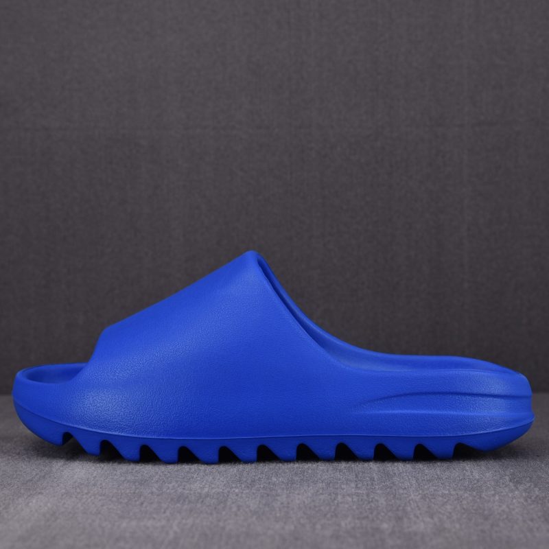 adidas Yeezy Slide ‘Azure’
