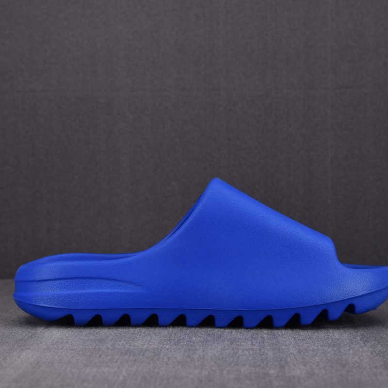 adidas Yeezy Slide ‘Azure’
