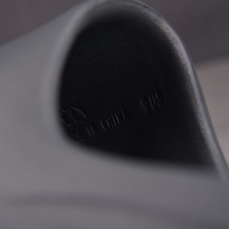 adidas Yeezy Slide ‘Slate Grey’