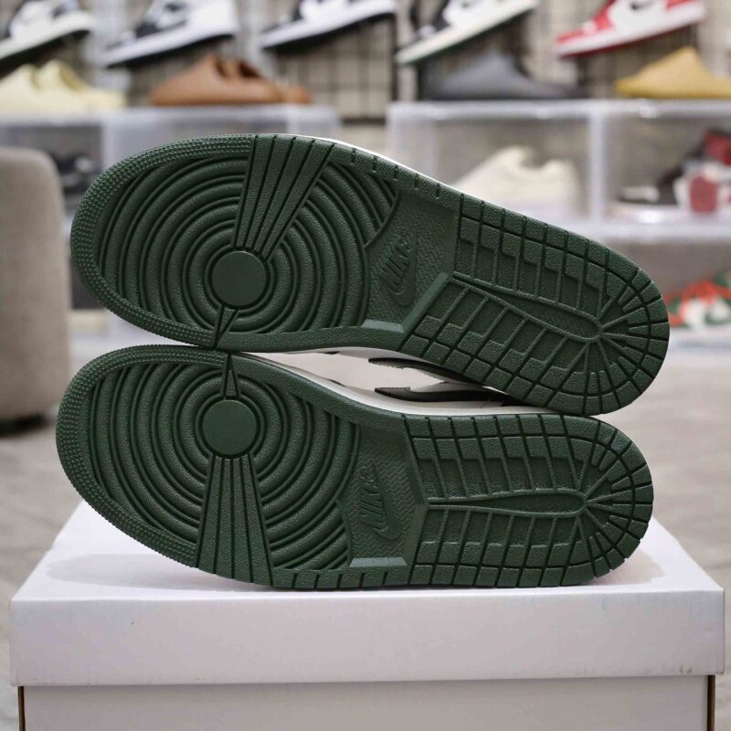 Giày Nike Air Jordan 1 Low ‘Galactic Jade’ (W) Best Quality