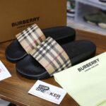 Dép Burberry Vintage Check Print Slides Archive Beige Like Auth