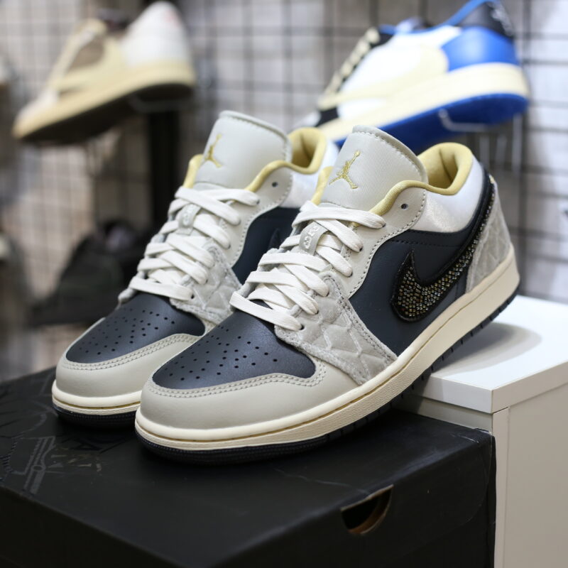 (BEST) Air Jordan 1 Low 'Beaded Swoosh'