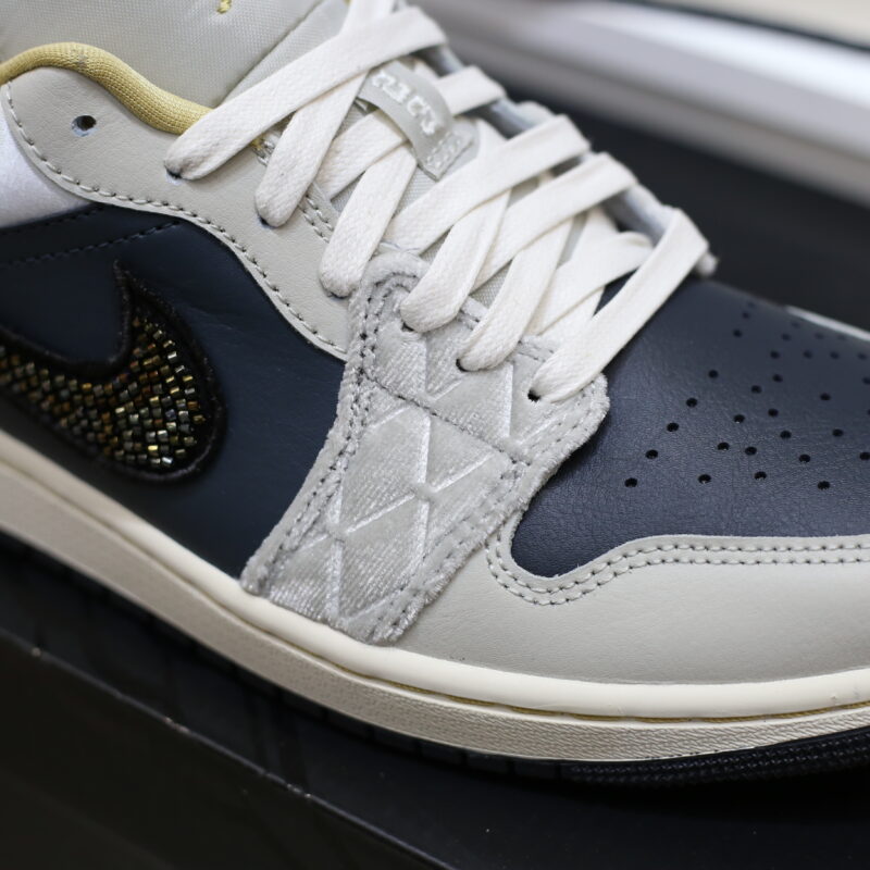 (BEST) Air Jordan 1 Low 'Beaded Swoosh'